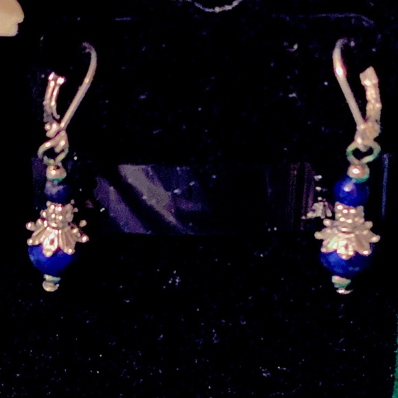 Beautiful earrings made w/'blue lapis beads!! - Picture 1 of 6